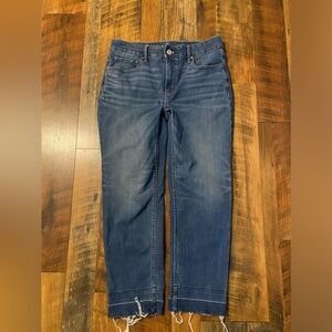 White House Black Market 6 Slim Crop stretch distressed raw ankle jeans